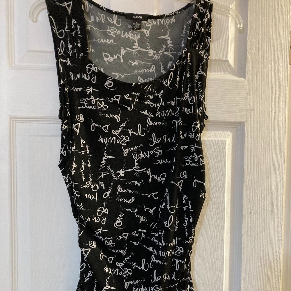 Alfani sleeveless black and white tunic size L